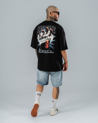 Camiseta Oversize Breaking the Law