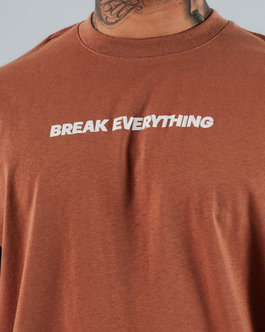Camiseta Regular Café Break Everything