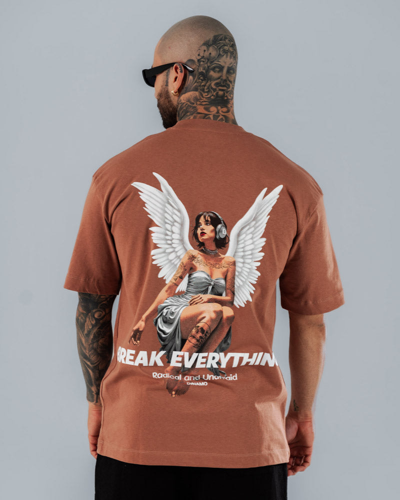 Camiseta Regular Café Break Everything