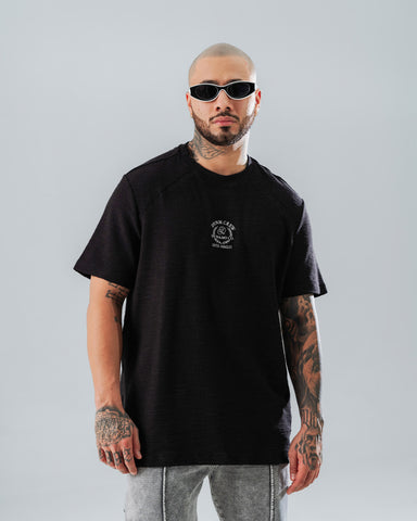 Camiseta Regular Negro con Bordado
