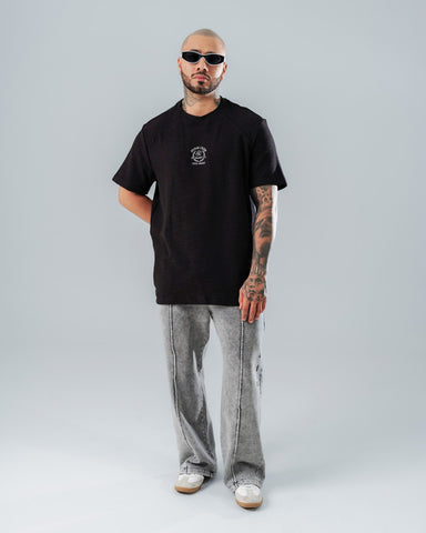 Camiseta Regular Negro con Bordado