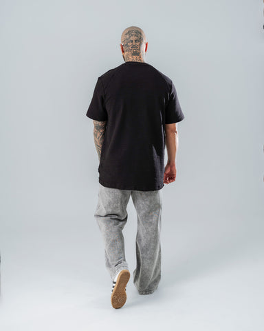 Camiseta Regular Negro con Bordado