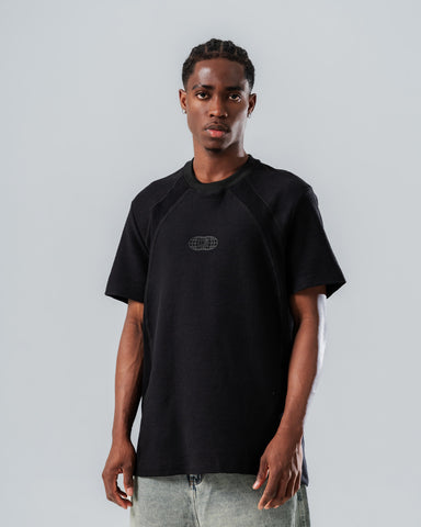 Camiseta Regular Acanelada Negra