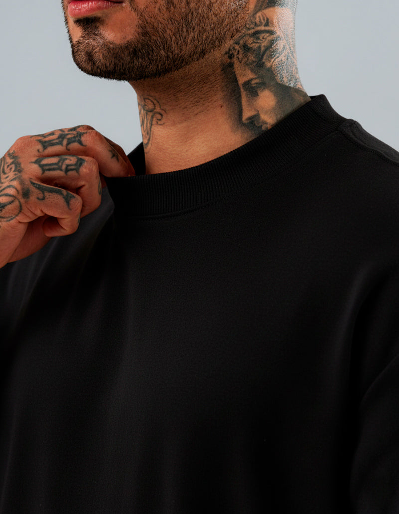 Camiseta Básica Regular Negra - 300 Grs